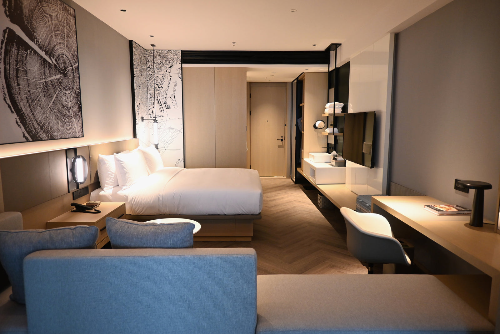 AC Hotel Model Room | Marriott | izza